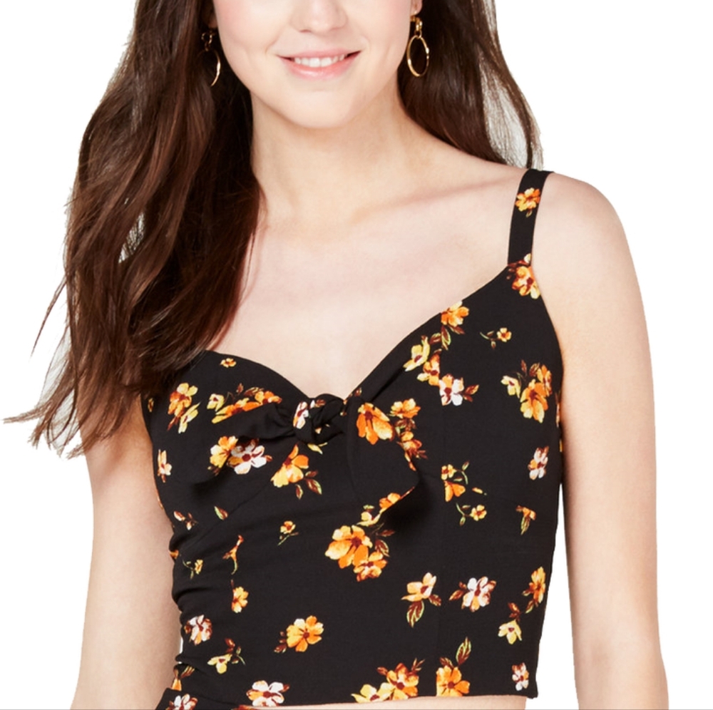 5 for $25 | Gypsies & Moondust Juniors Floral Tie Front Crop Top